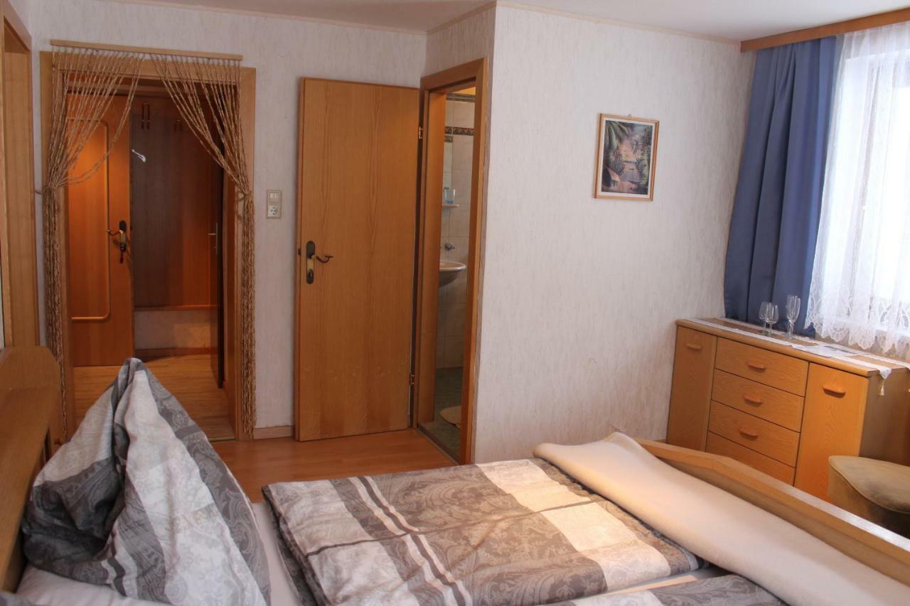 Gaestehaus Hanser Virgen Esterno foto