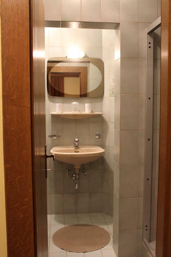 Gaestehaus Hanser Virgen Esterno foto